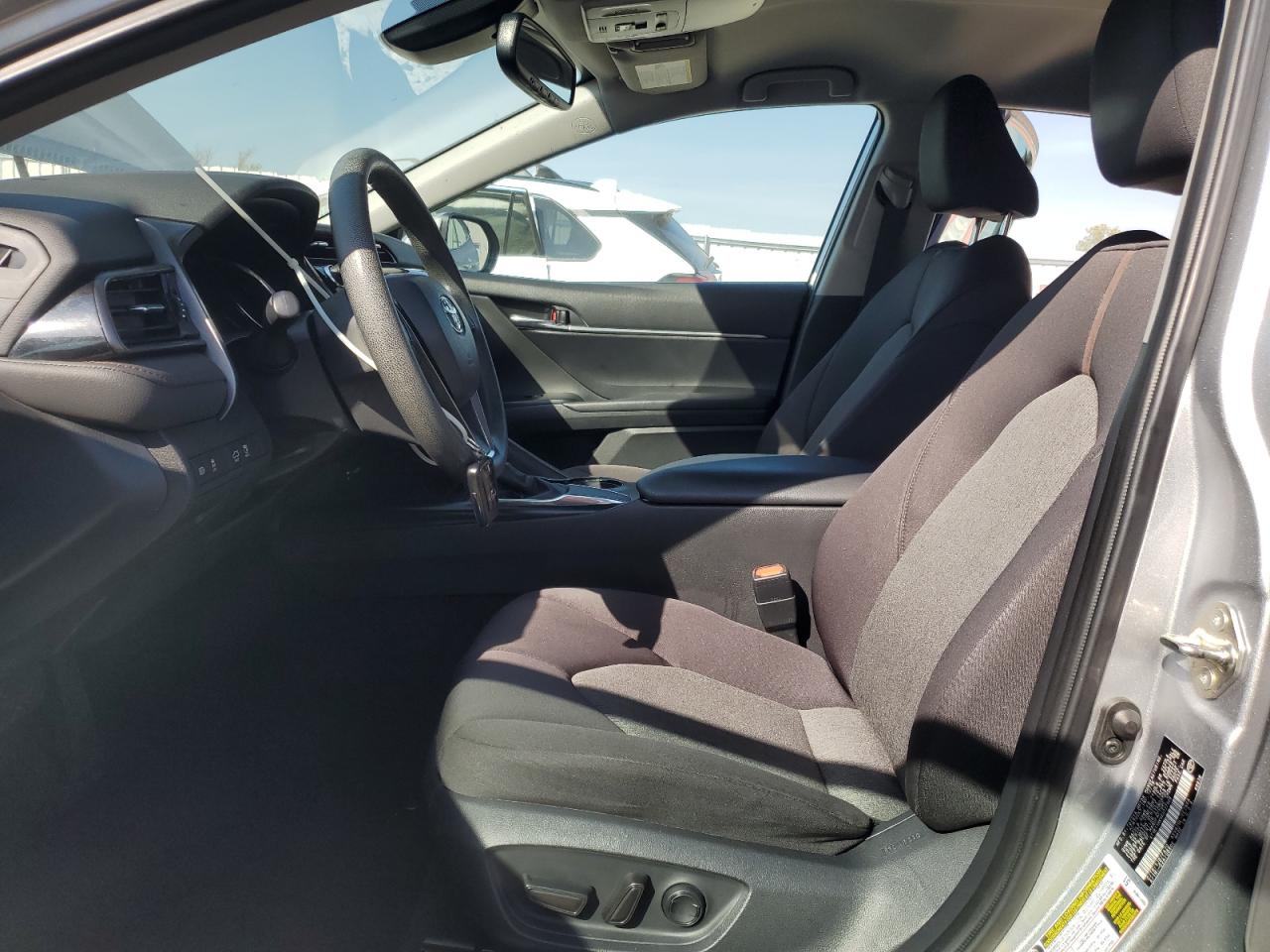 2019 Toyota Camry L VIN: 4T1B11HK4KU727909 Lot: 85352785