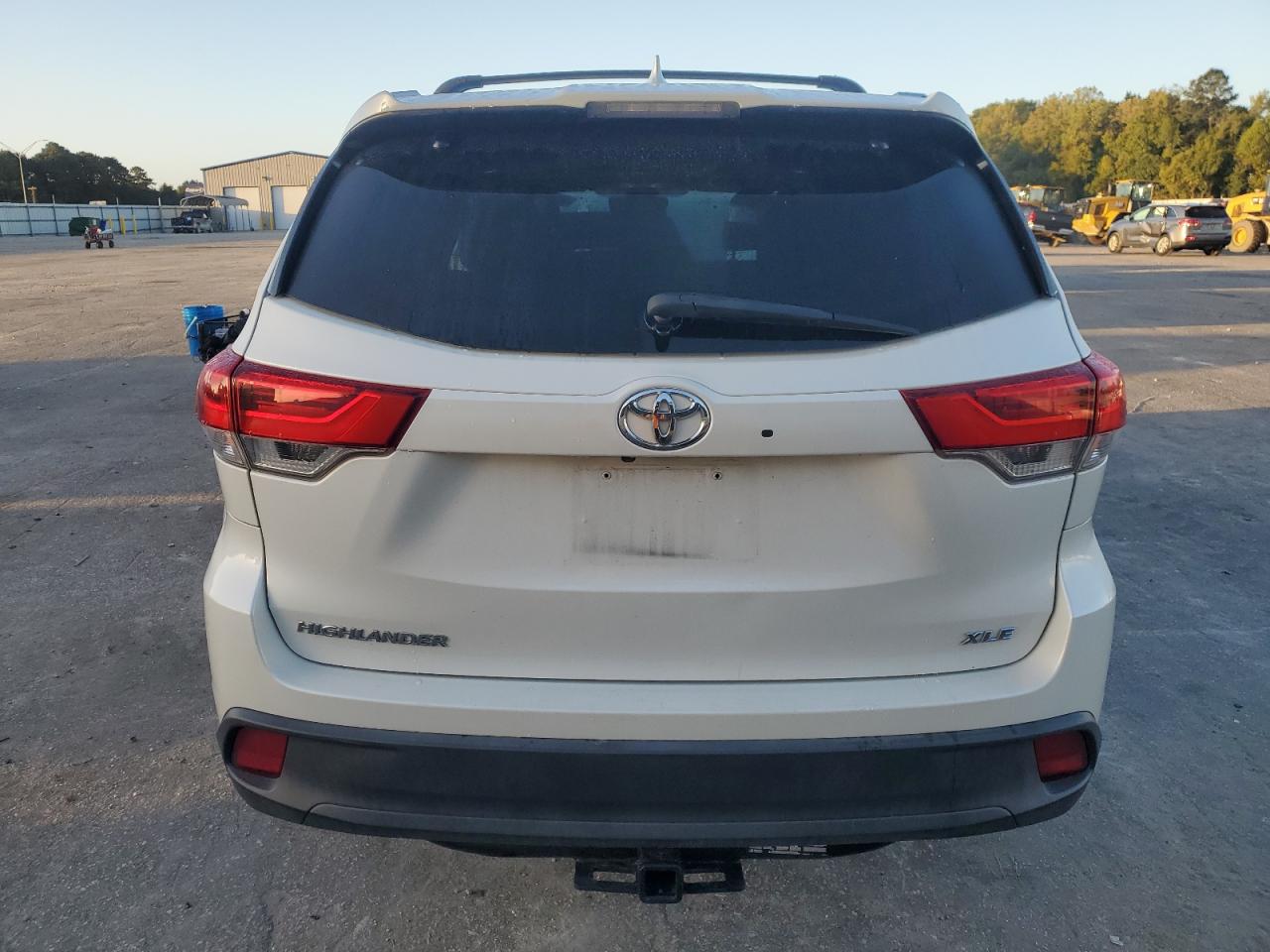 2018 Toyota Highlander Se VIN: 5TDKZRFH6JS541097 Lot: 84534755