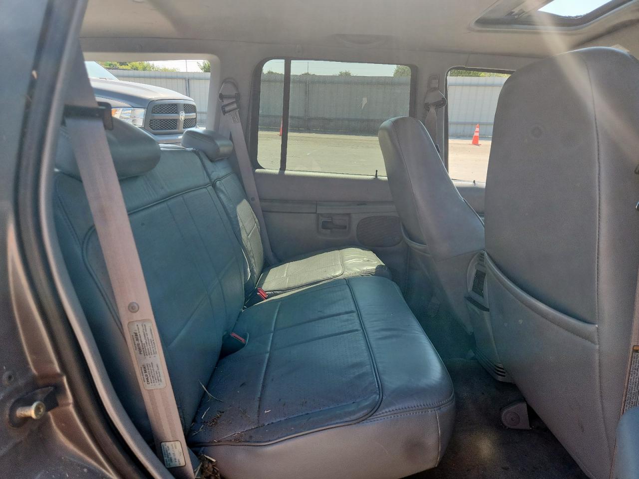 1998 Ford Explorer VIN: 1FMZU32E3WZB29520 Lot: 81924275
