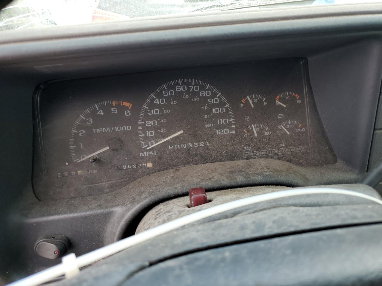 1996 GMC Yukon VIN: 1GKEC13RXTJ710992 Lot: 81232355