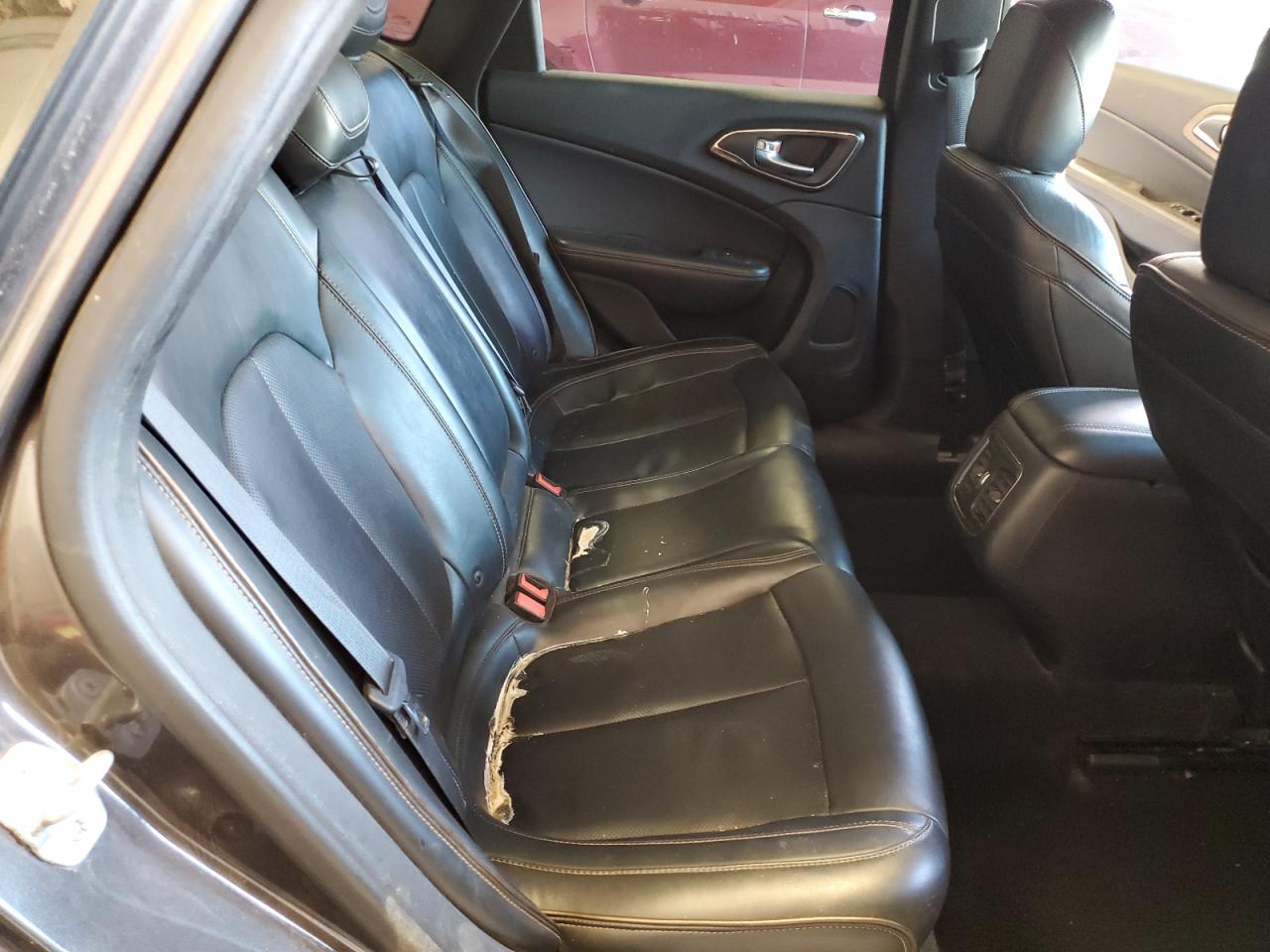 2015 Chrysler 200 C VIN: 1C3CCCCG5FN510066 Lot: 85401925