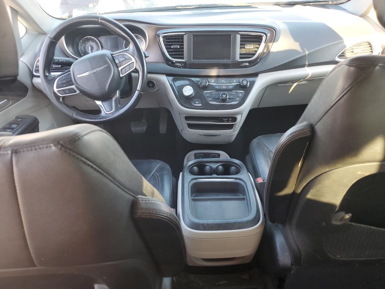 2018 Chrysler Pacifica Touring L VIN: 2C4RC1BG6JR192739 Lot: 90590145