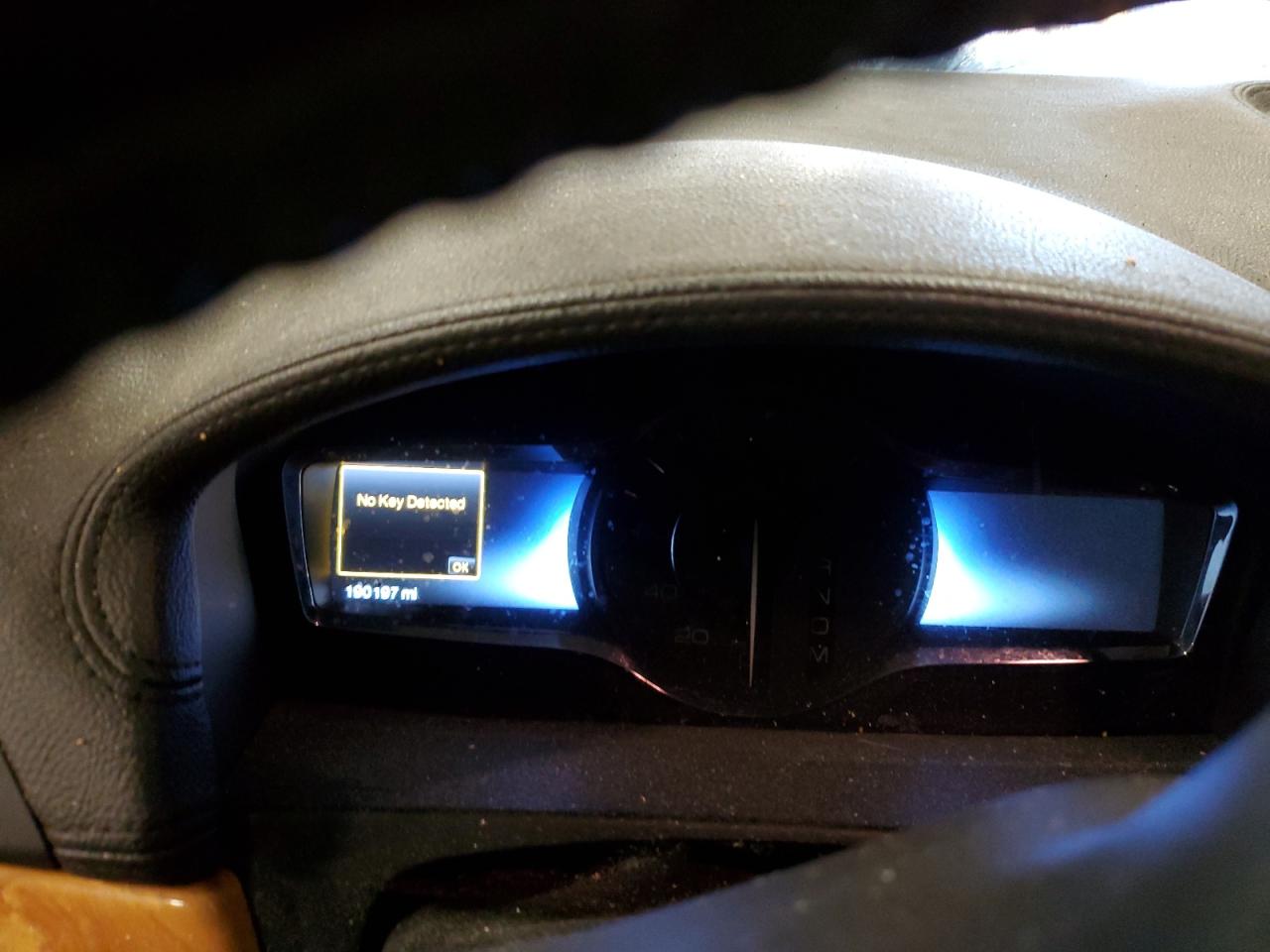 2011 Lincoln Mkx VIN: 2LMDJ8JKXBBJ27031 Lot: 85941135