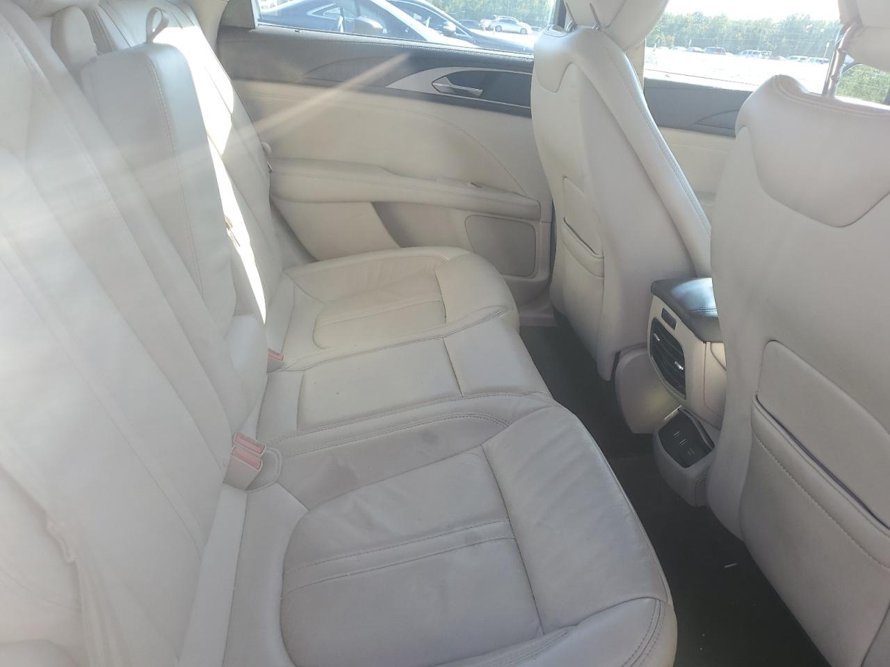 2018 Lincoln Mkz Select VIN: 3LN6L5C92JR627899 Lot: 82365275