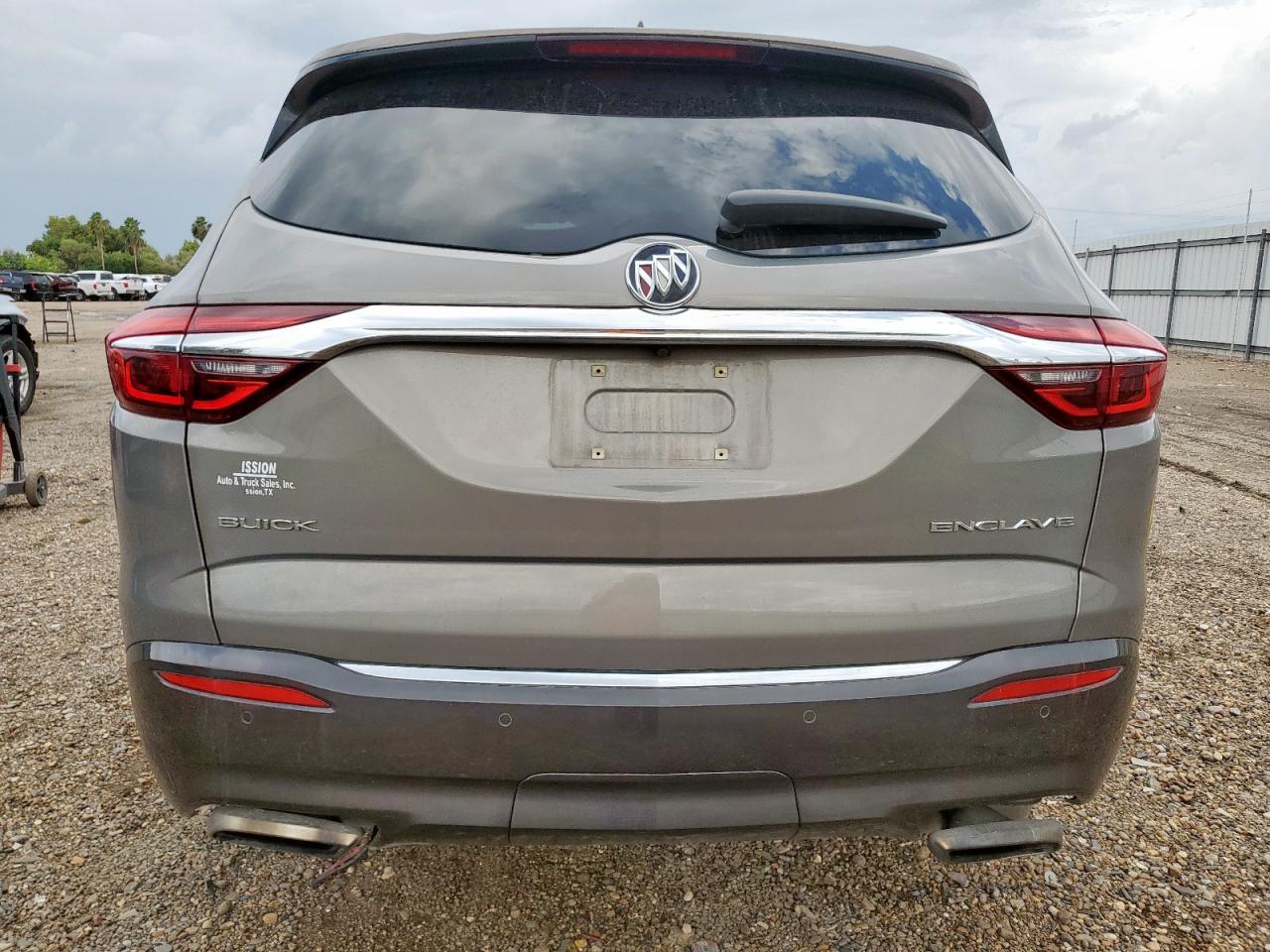 2018 Buick Enclave Essence VIN: 5GAERBKW8JJ173125 Lot: 82333305