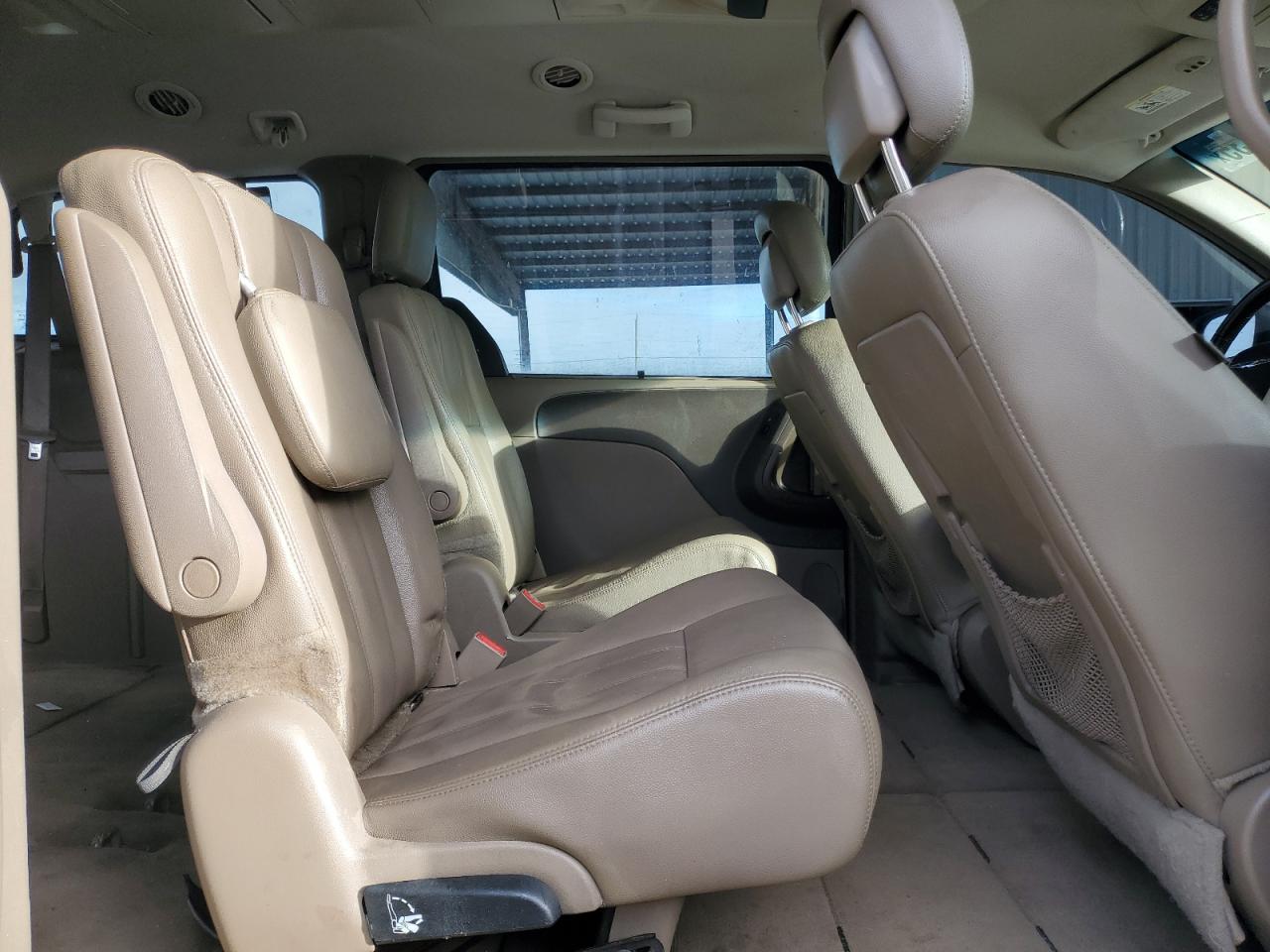 2015 Chrysler Town & Country Touring VIN: 2C4RC1BG4FR755312 Lot: 90418135