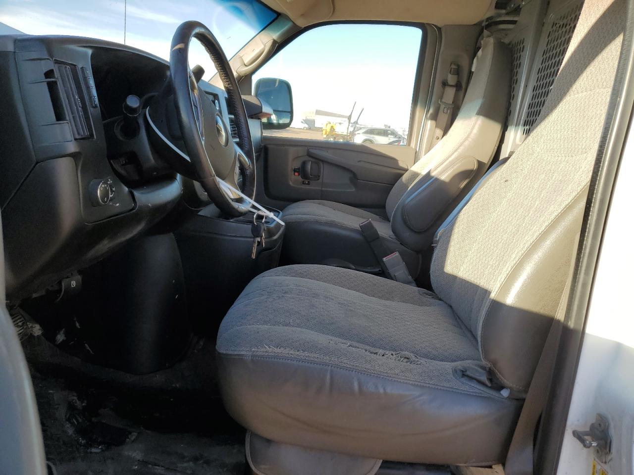 2015 Chevrolet Express G2500 VIN: 1GCWGFCF1F1245109 Lot: 90731405