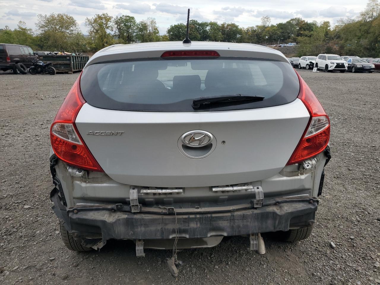 2013 Hyundai Accent Gls VIN: KMHCT5AE7DU131061 Lot: 85678075