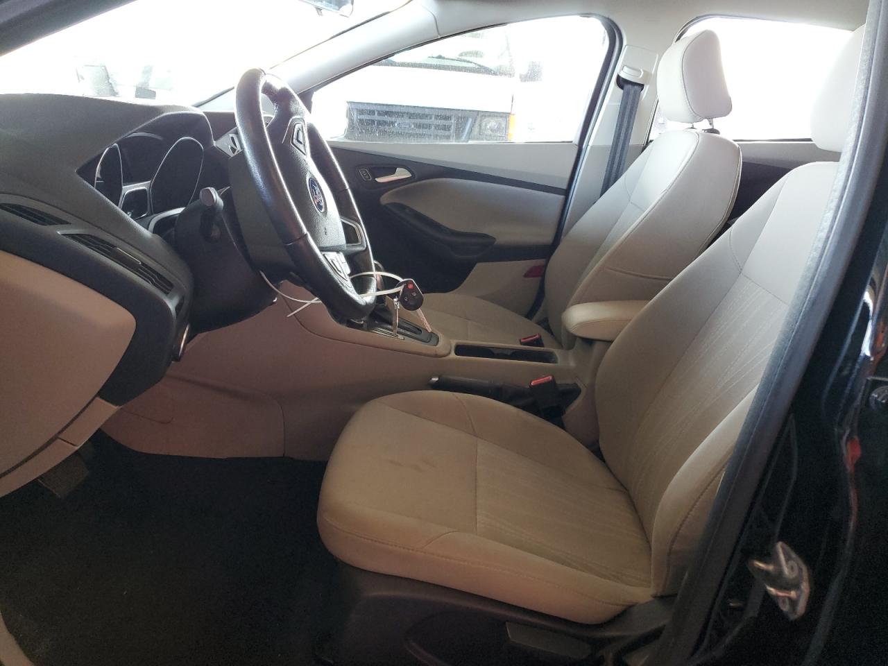 2016 Ford Focus Se VIN: 1FADP3K23GL276197 Lot: 84940285