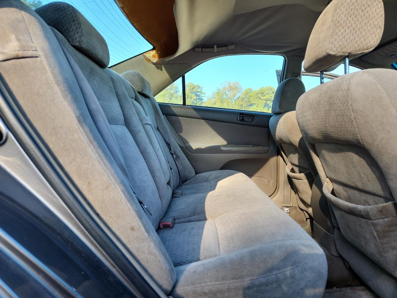 2004 Toyota Camry Le VIN: 4T1BE32K04U861828 Lot: 82614155