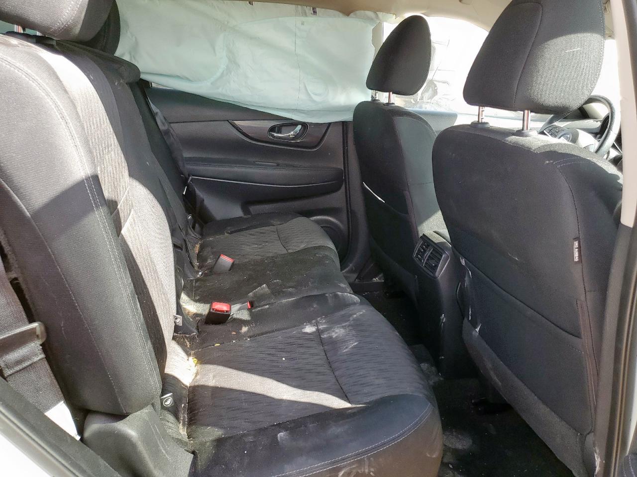 2018 Nissan Rogue S VIN: KNMAT2MT8JP598570 Lot: 86602185