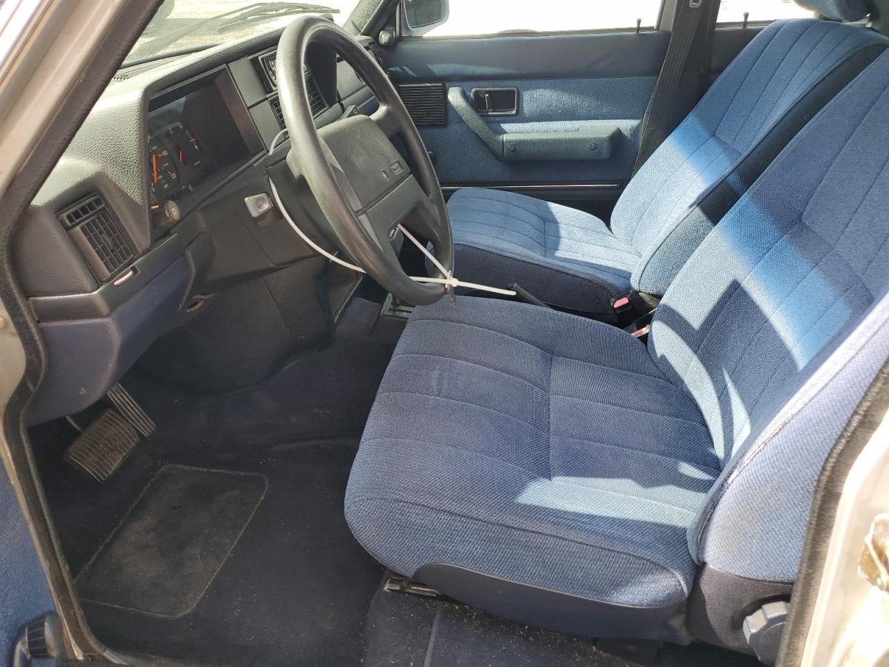 1989 Volvo 244 Dl VIN: YV1AX8842K1369083 Lot: 89806305