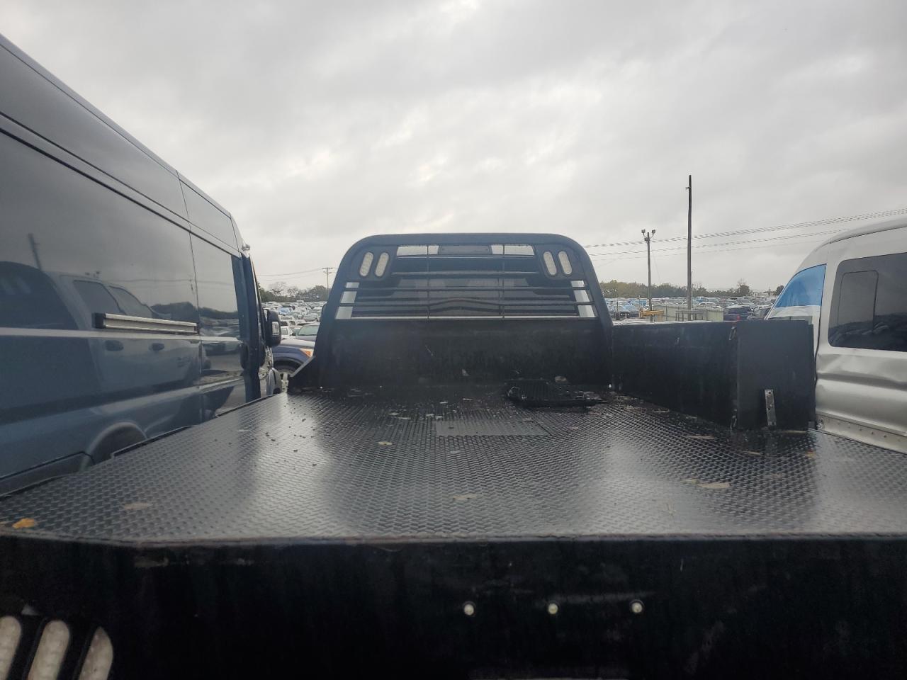 2017 Ram 5500 Flatbed Truck VIN: 3C7WRMFLXHG500444 Lot: 90524445