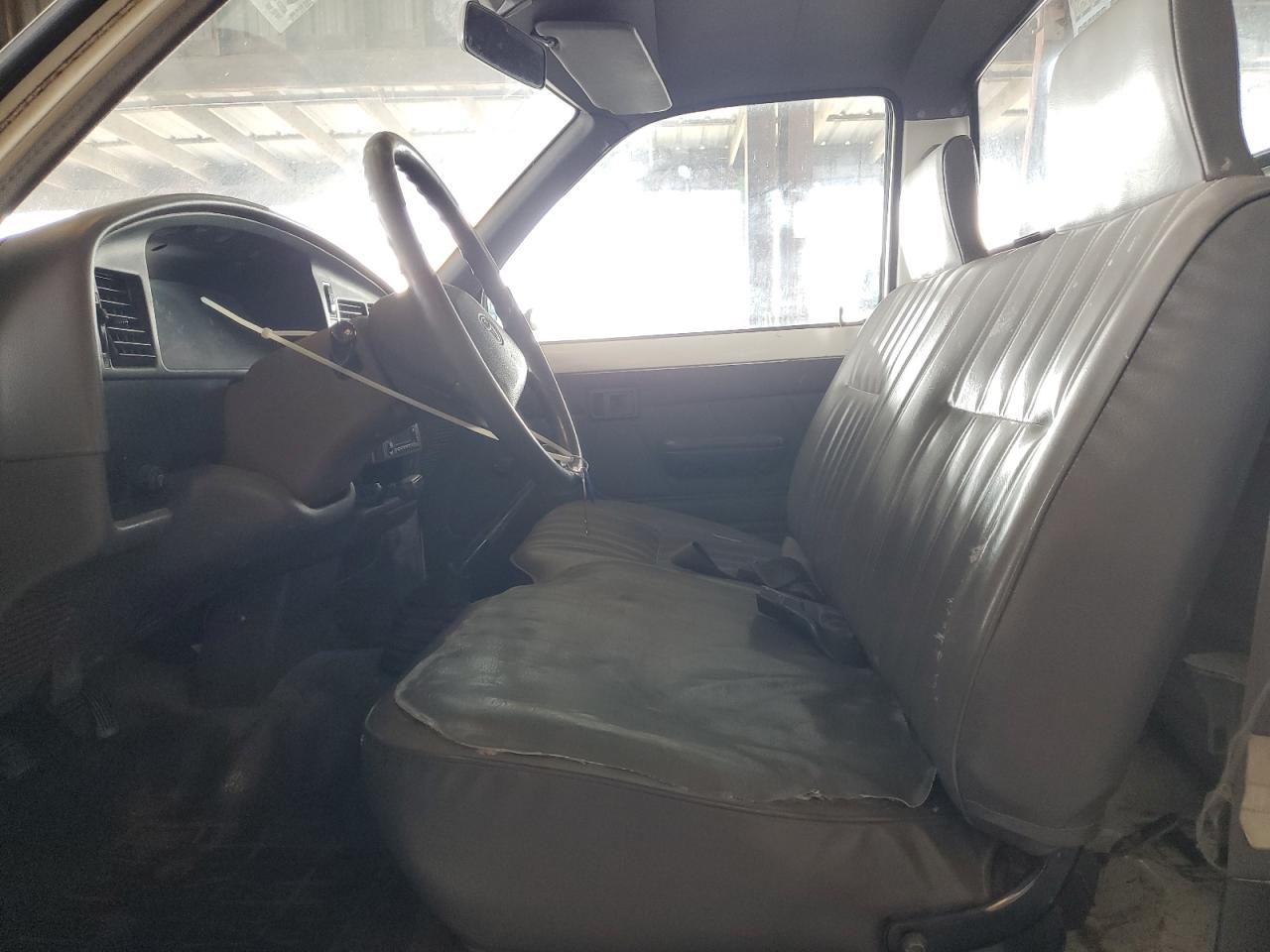 1992 Toyota Pickup 1/2 Ton Short Wheelbase Stb VIN: 4TARN81A0NZ000738 Lot: 84461305