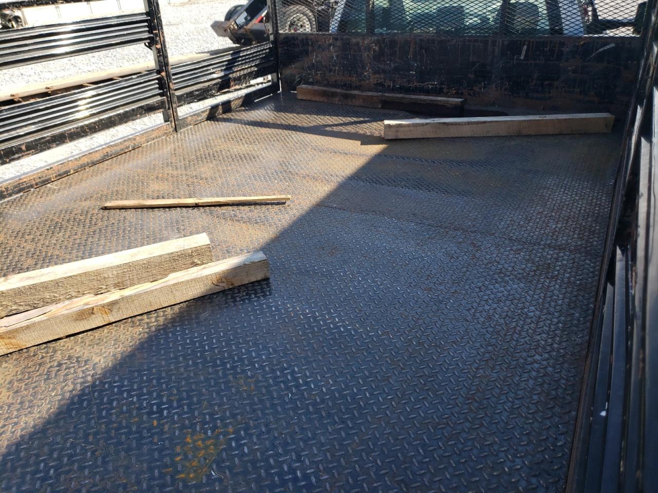 2017 Ford F550 Super Duty VIN: 1FDUF5GY0HEE35393 Lot: 85364645