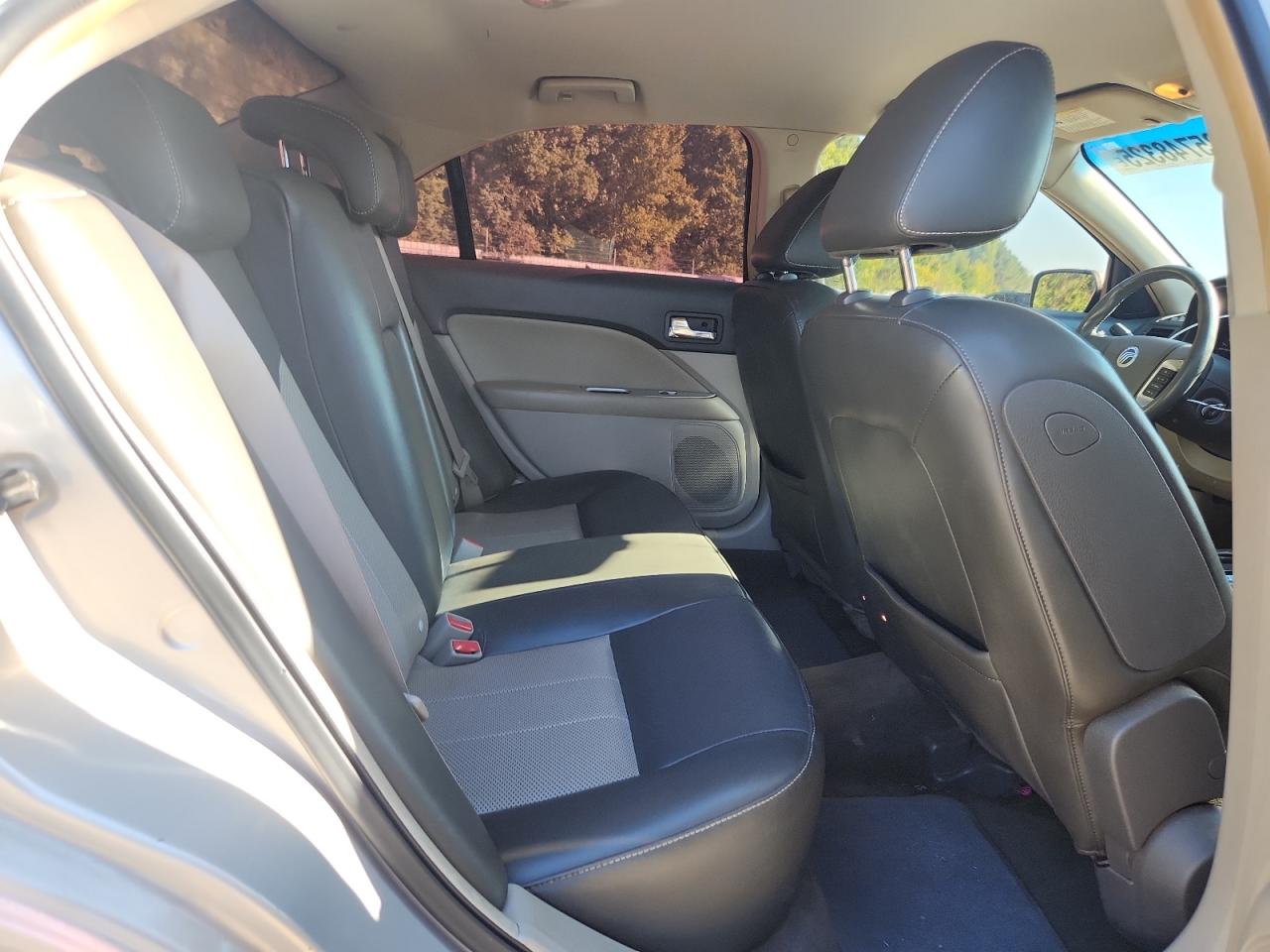 2010 Mercury Milan Premier VIN: 3MEHM0JA1AR600153 Lot: 85748325