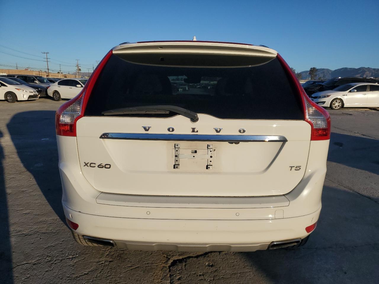 2016 Volvo Xc60 T5 Premier VIN: YV440MDK7G2783088 Lot: 87267975