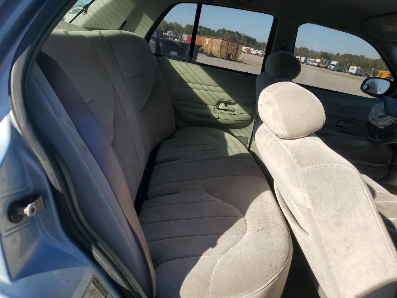 2001 Ford Crown Victoria VIN: 2FAFP73W01X201064 Lot: 87229035