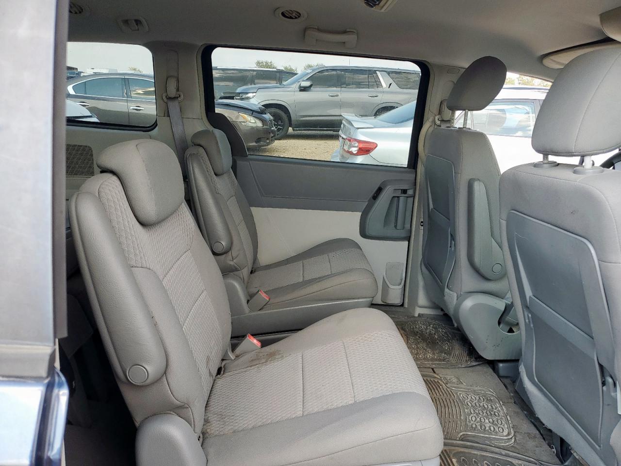 2008 Chrysler Town & Country Lx VIN: 2A8HR44H18R117984 Lot: 89521075