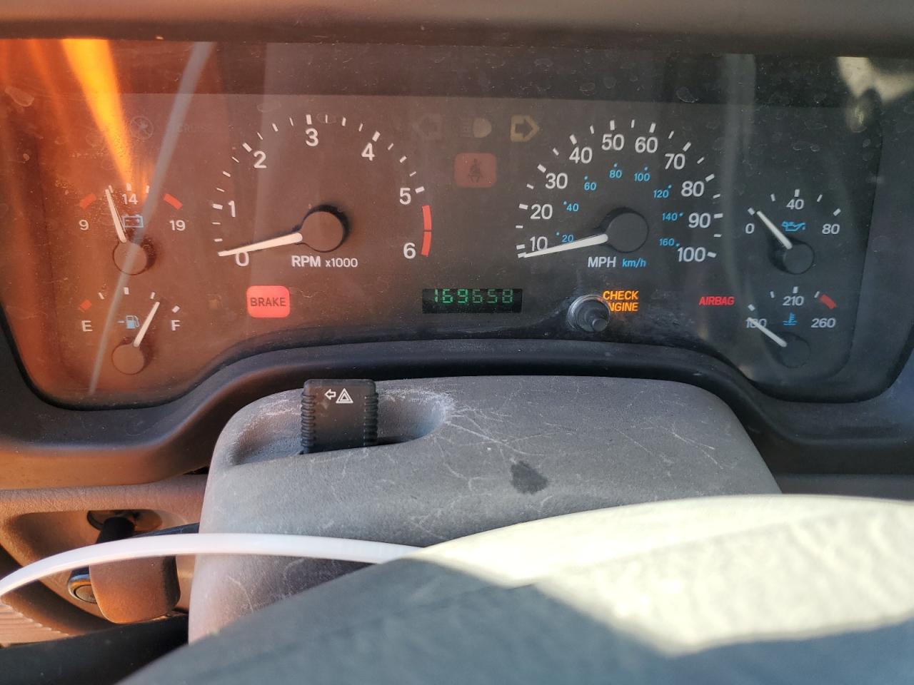 1998 Jeep Wrangler / Tj Sport VIN: 1J4FY19S1WP705803 Lot: 85846045