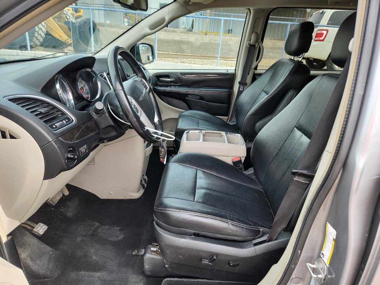 2016 Chrysler Town & Country Touring VIN: 2C4RC1BG1GR301973 Lot: 90449975