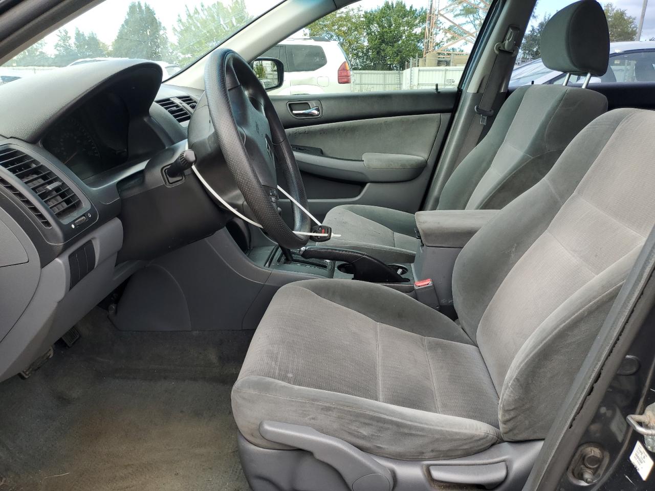 2004 Honda Accord Lx VIN: 1HGCM56344A015795 Lot: 84393305