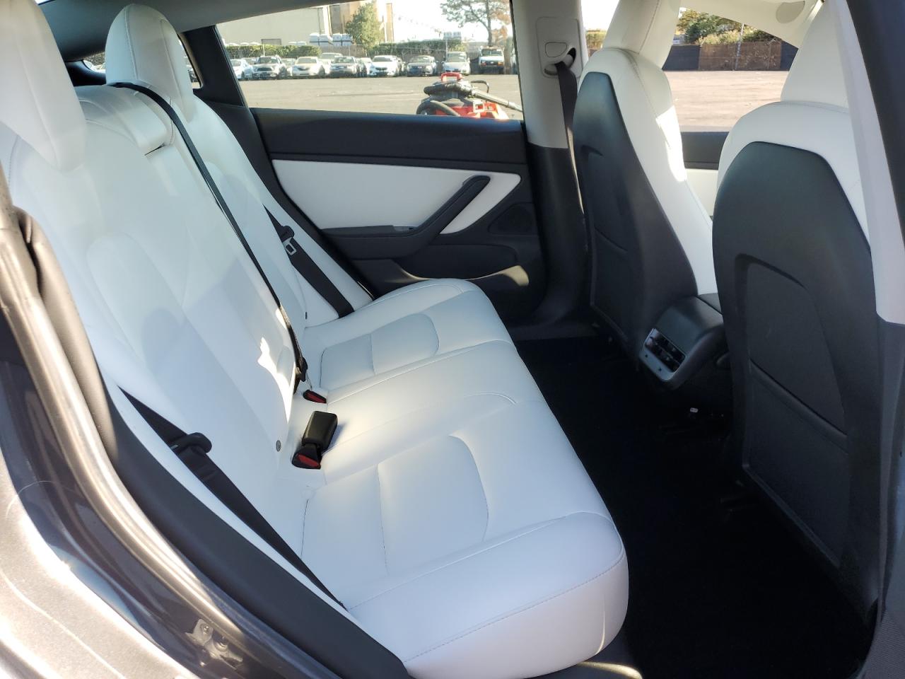 2019 Tesla Model 3 VIN: 5YJ3E1EA7KF543033 Lot: 85744265