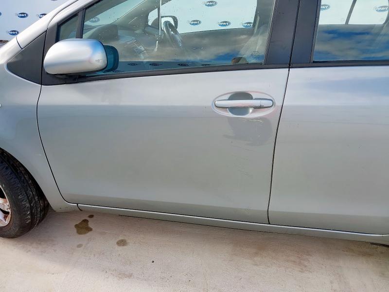 2010 TOYOTA YARIS TR V