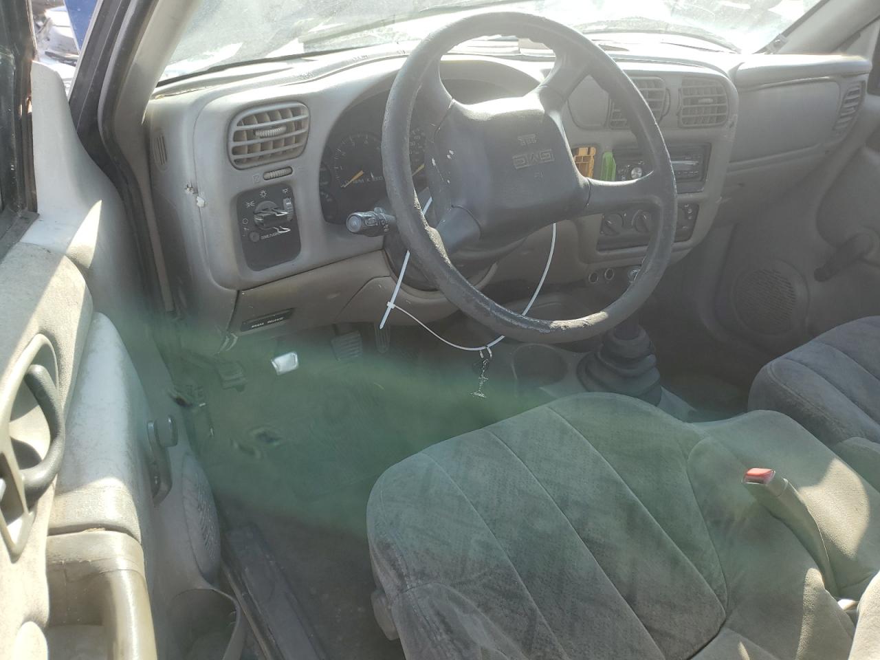 1999 GMC Sonoma VIN: 1GTCS1448X8532800 Lot: 89651935