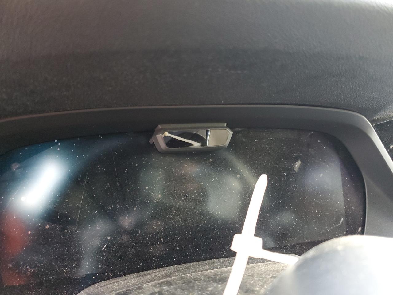 Фото: 5UXCR6C59KLL12931