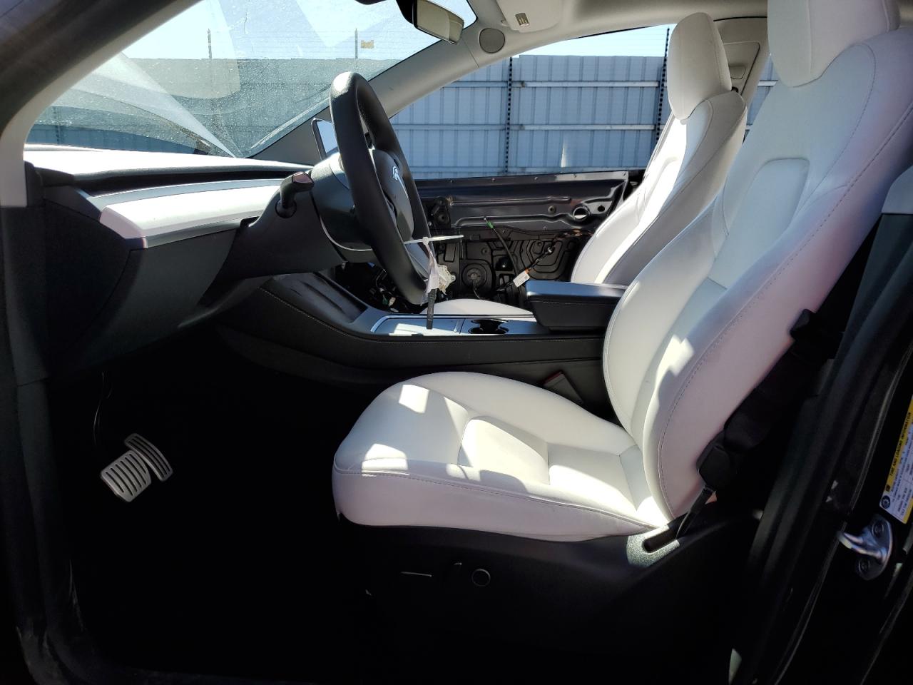 2024 Tesla Model Y VIN: 7SAYGDEF7RF064170 Lot: 90669795