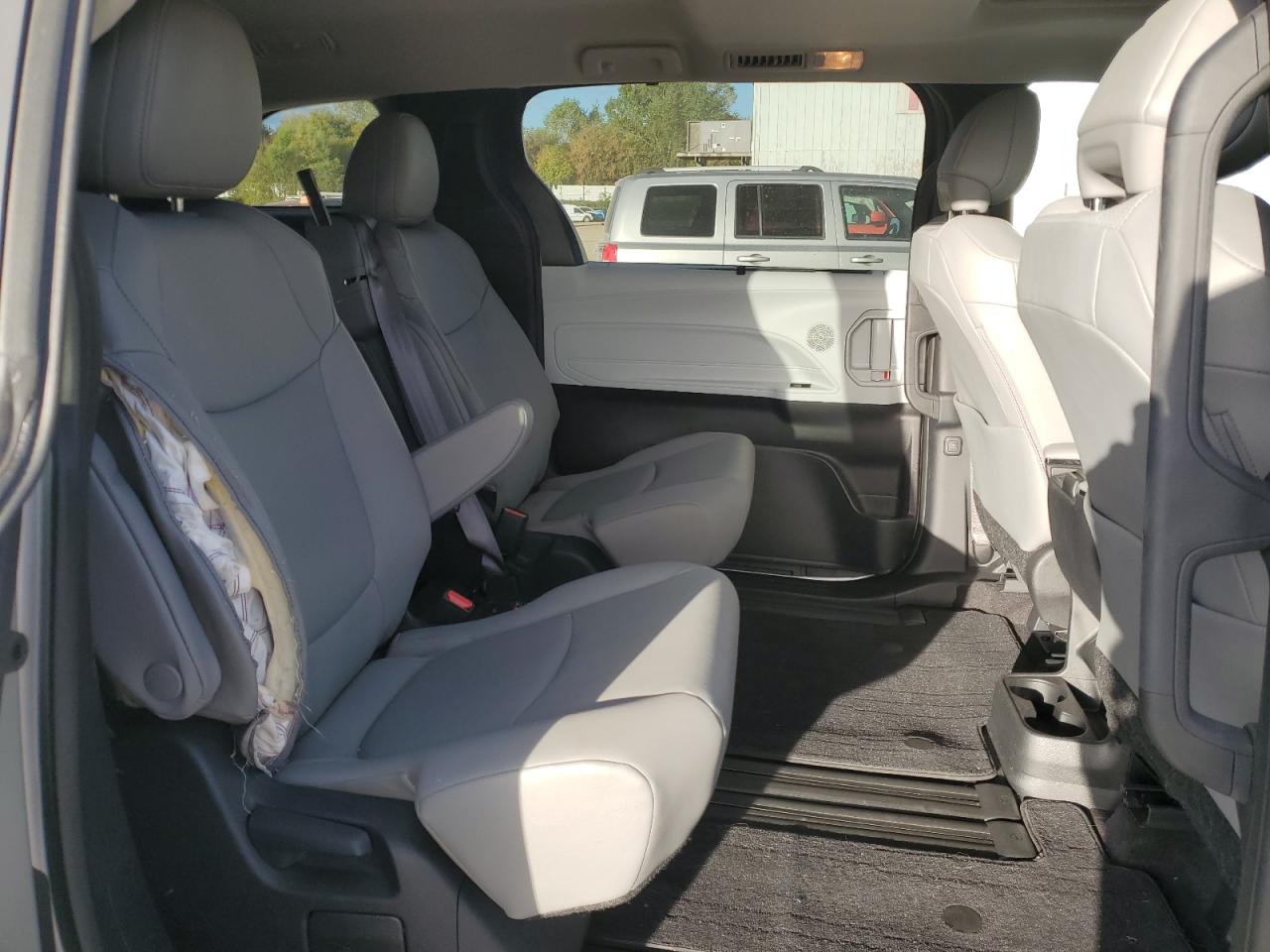 2025 Toyota Sienna Xle VIN: 5TDYRKEC8SS229758 Lot: 81991785