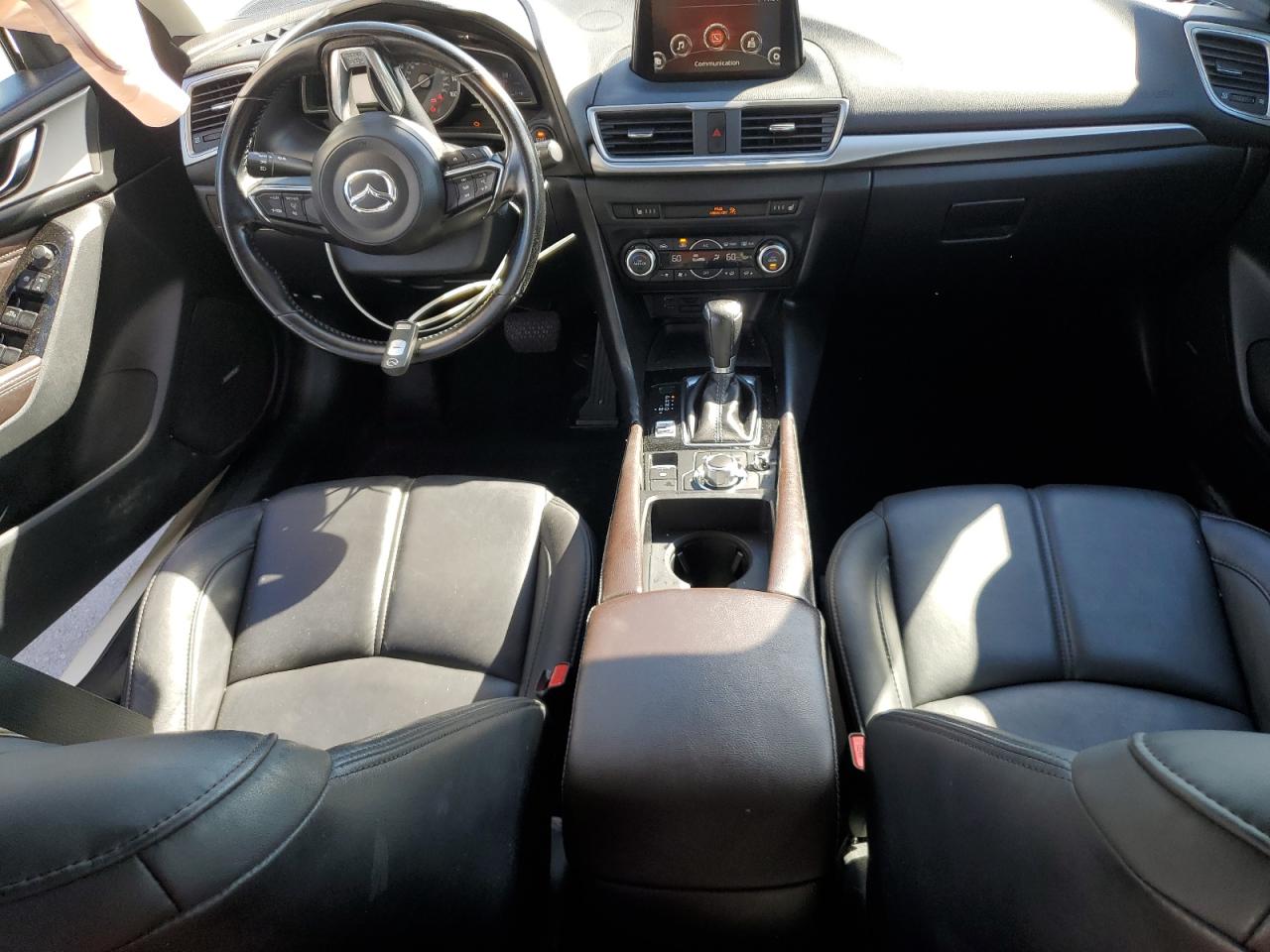 2018 Mazda 3 Touring VIN: 3MZBN1L30JM263428 Lot: 82687335