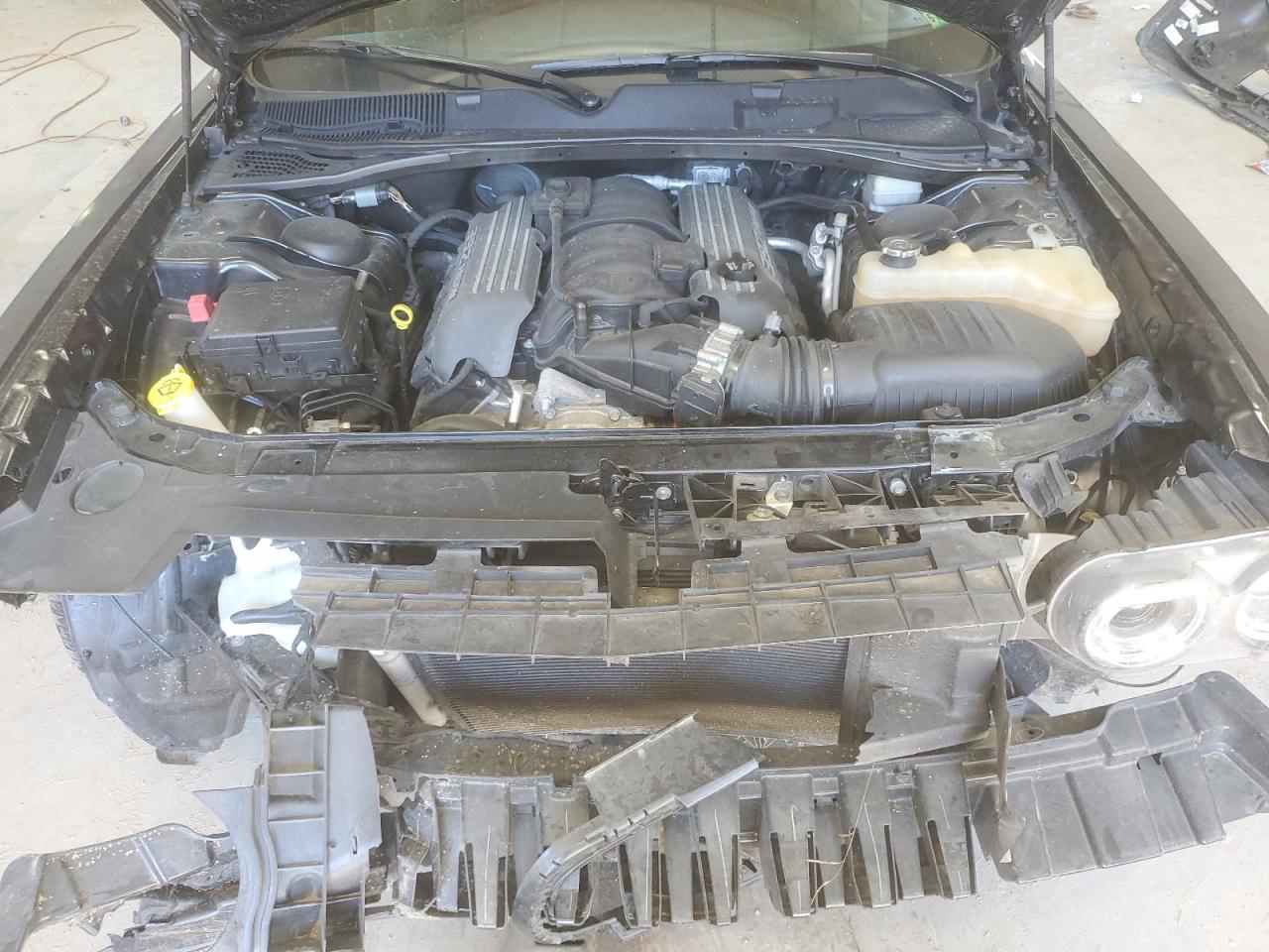 2015 Dodge Challenger Srt 392 VIN: 2C3CDZDJ9FH842952 Lot: 82259395