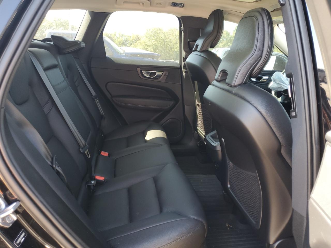 2021 Volvo Xc60 T5 Momentum VIN: YV4102RK7M1869468 Lot: 82345965