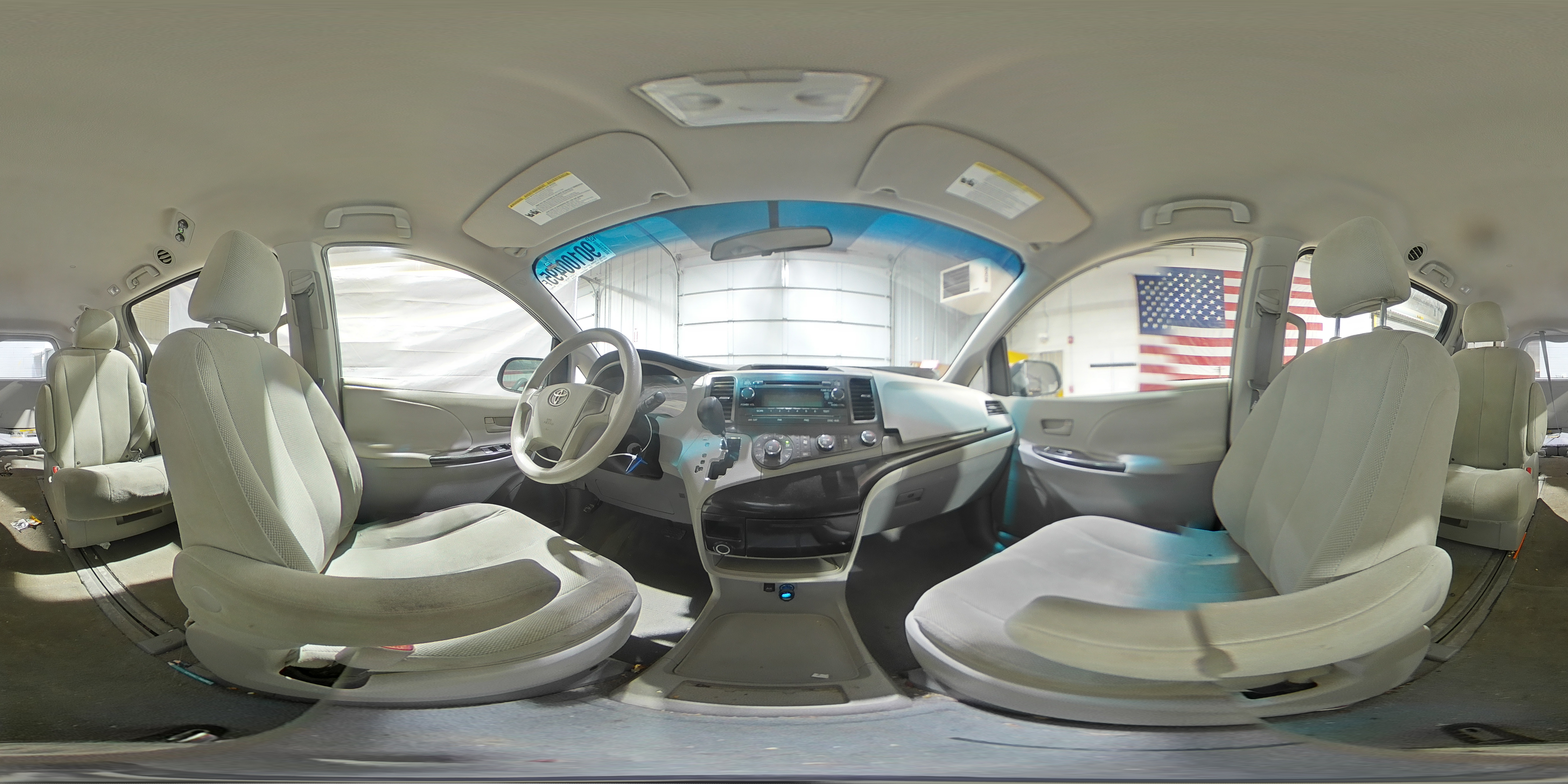 2011 Toyota Sienna Base VIN: 5TDKA3DCXBS003385 Lot: 90100495