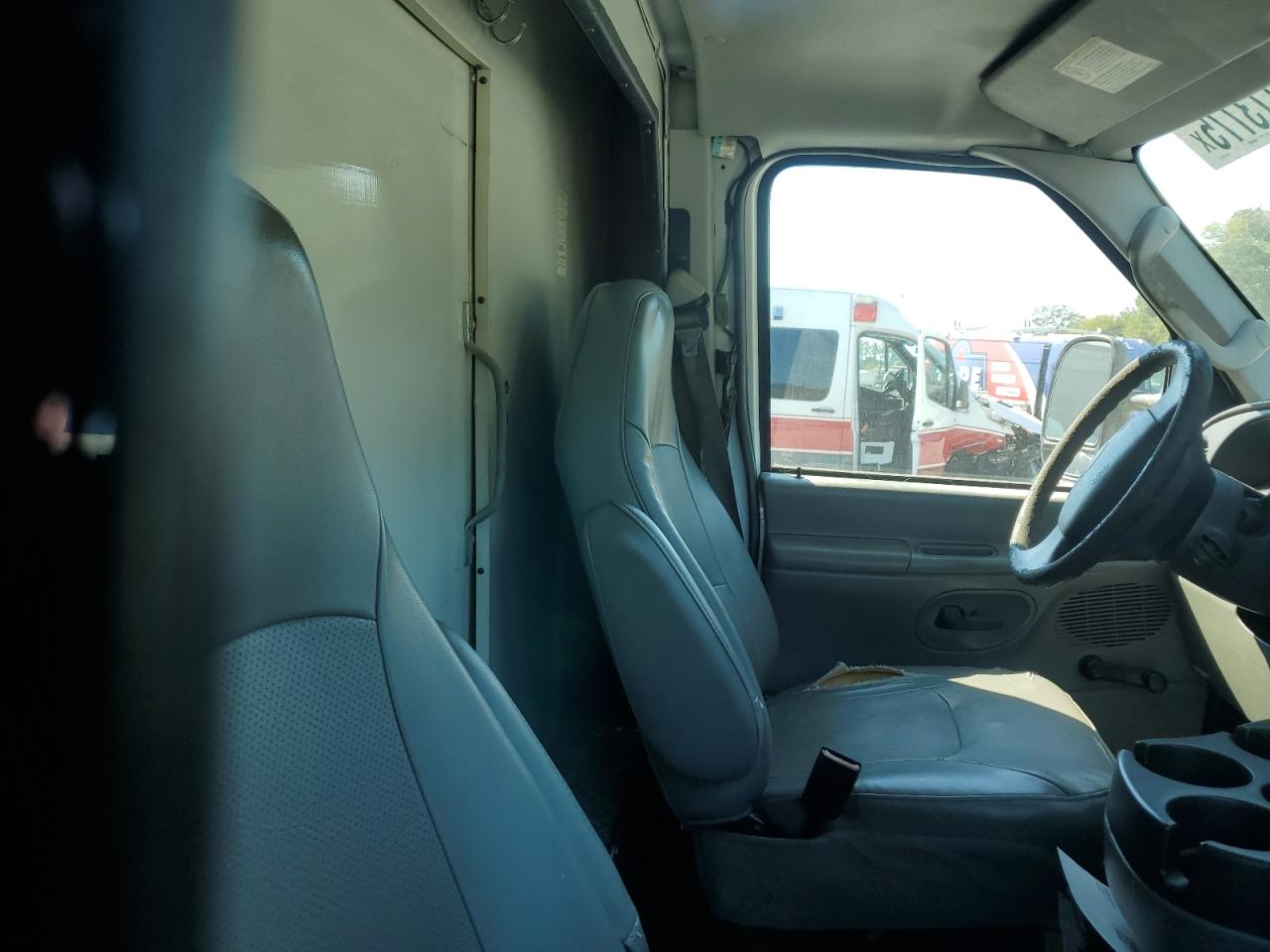 2006 Ford Econoline VIN: 1FDWE35L16HB36031 Lot: 83773775