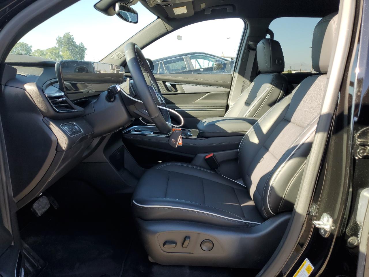 2025 Buick Enclave Preferred VIN: 5GAEVARS1SJ103119 Lot: 85879635