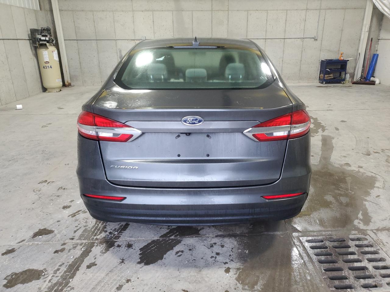 2020 Ford Fusion S VIN: 3FA6P0G79LR253353 Lot: 90019015