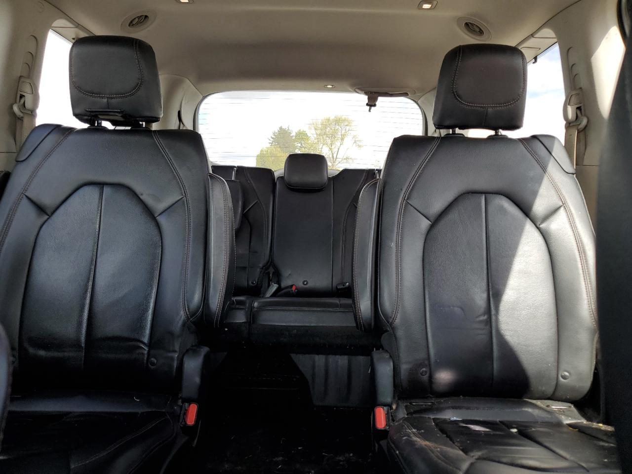 2017 Chrysler Pacifica Touring L VIN: 2C4RC1BG2HR591979 Lot: 85129845