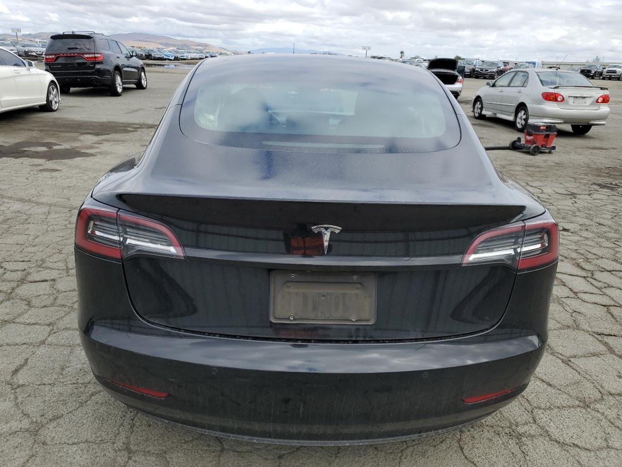 2019 Tesla Model 3 VIN: 5YJ3E1EA6KF425328 Lot: 81917565