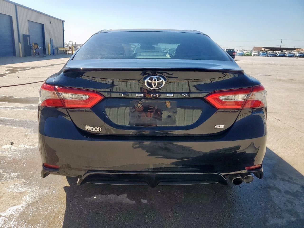 2018 Toyota Camry L VIN: 4T1B11HK1JU575067 Lot: 86090145