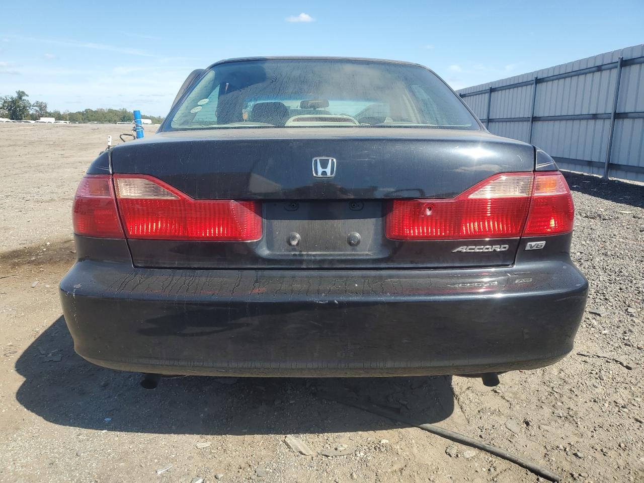 1998 Honda Accord Ex VIN: 1HGCG1657WA030196 Lot: 85301735