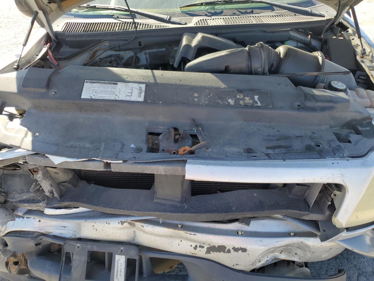 2002 Ford Expedition Xlt VIN: 1FMRU15L42LA20480 Lot: 84922655