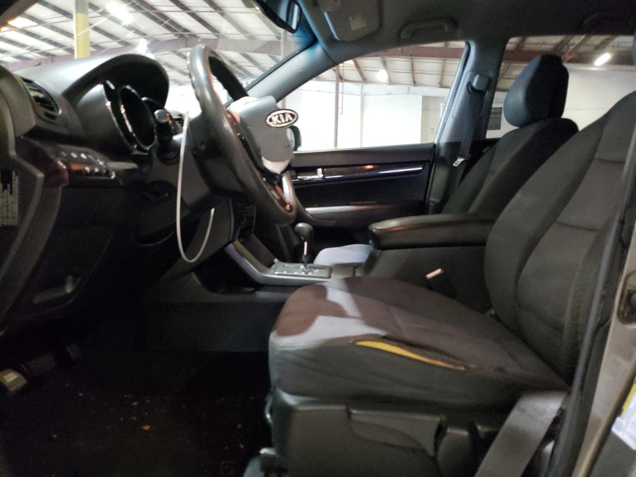 2011 Kia Sorento Base VIN: 5XYKT4A11BG117355 Lot: 85865005