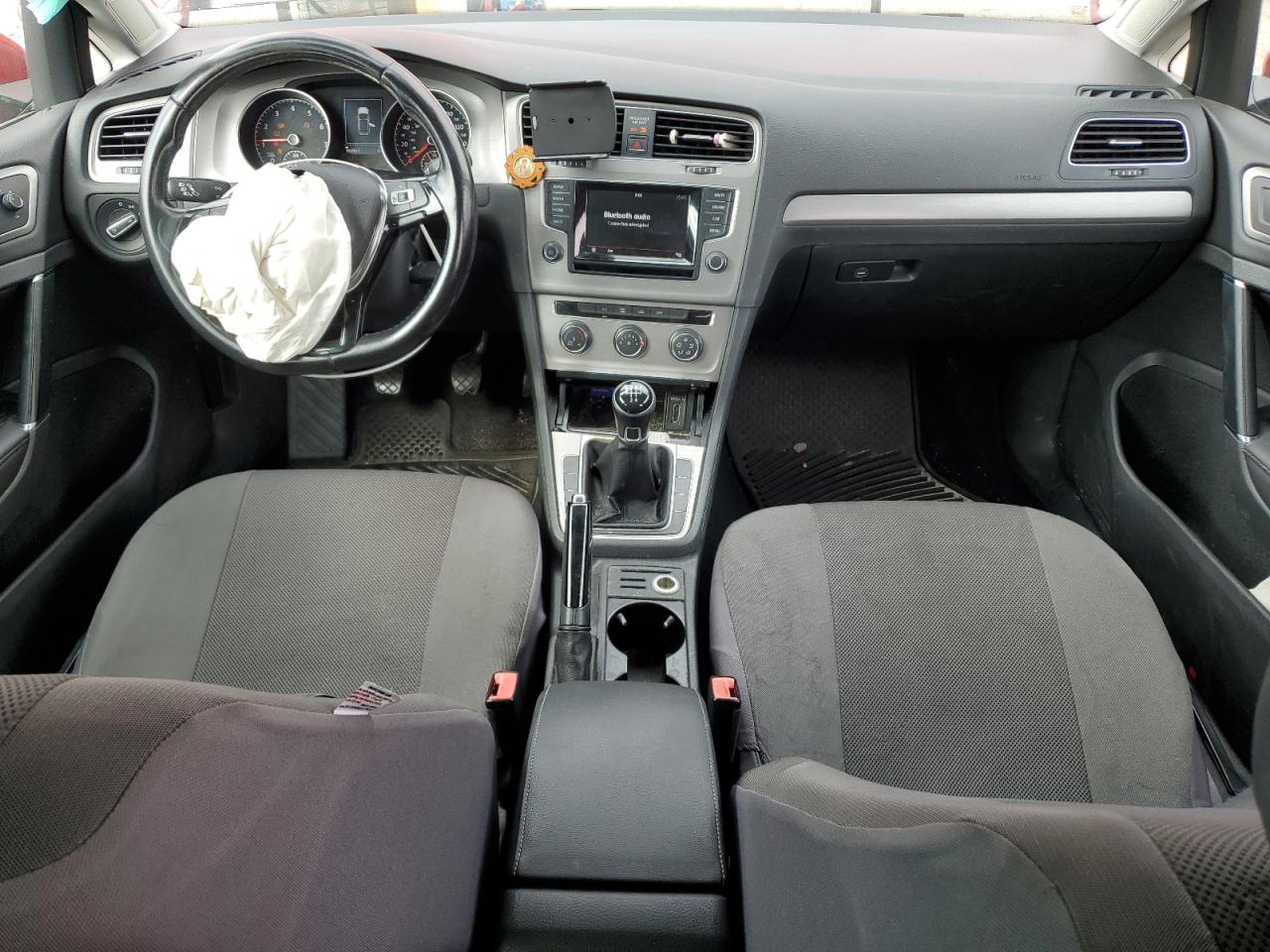 2015 Volkswagen Golf 4D 1. VIN: 3VW117AU2FM075927 Lot: 85007895