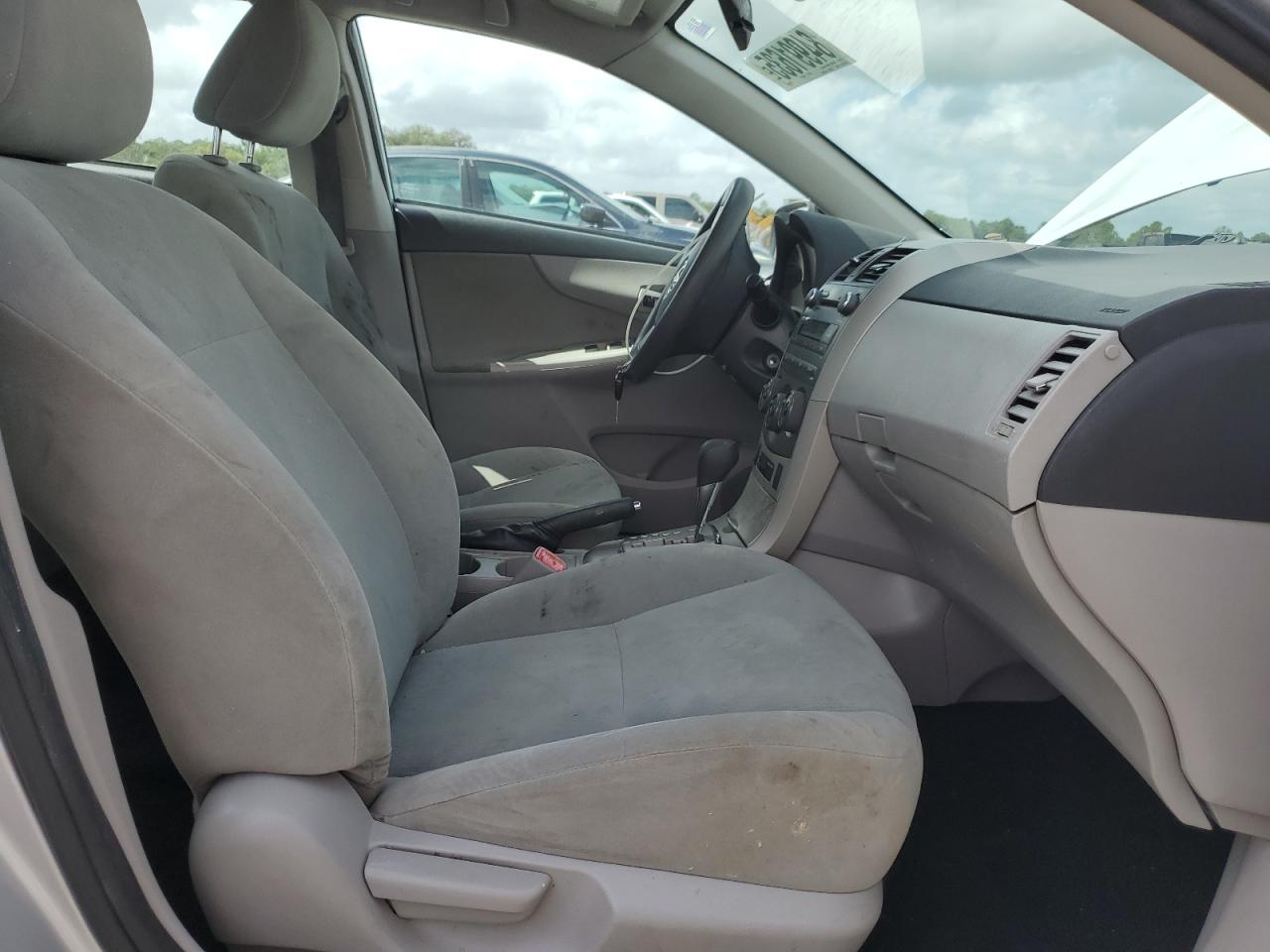 2011 Toyota Corolla Base VIN: 2T1BU4EE1BC607137 Lot: 84991635