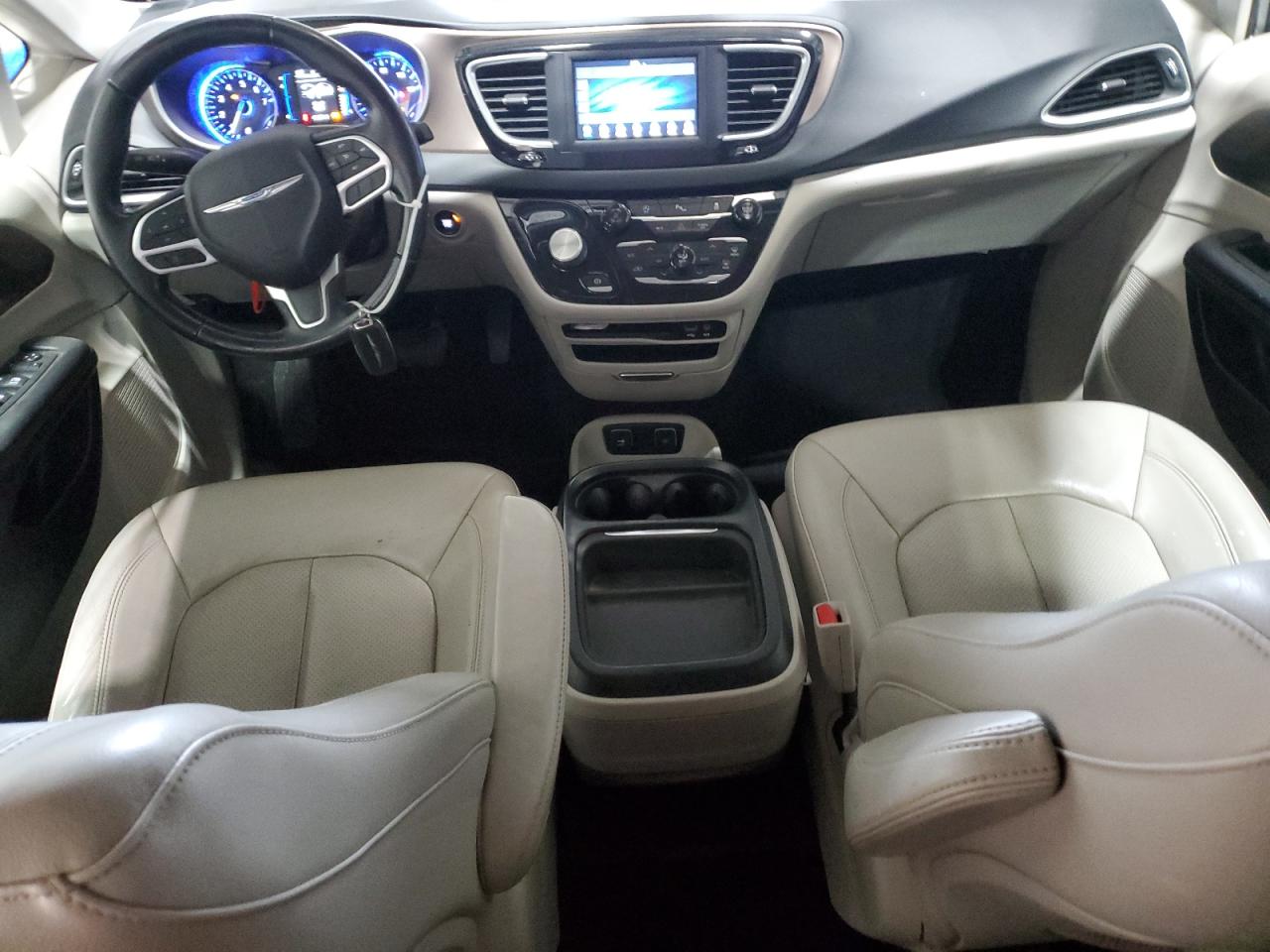 2018 Chrysler Pacifica Touring L VIN: 2C4RC1BG0JR194230 Lot: 90367155