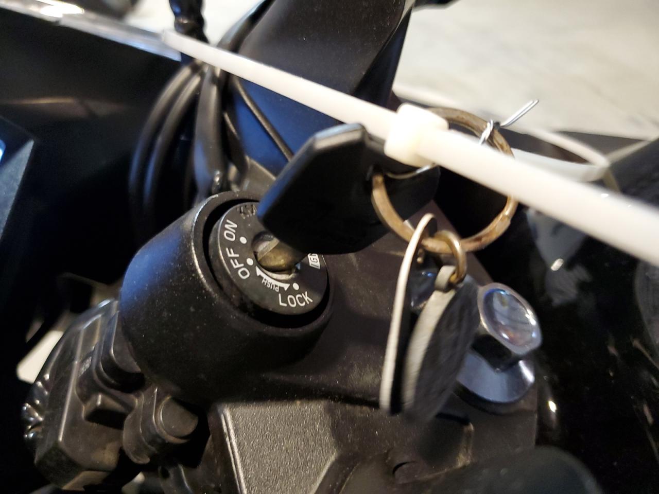 2014 Kawasaki Ex300 A VIN: JKAEX8A18EA001299 Lot: 82216385