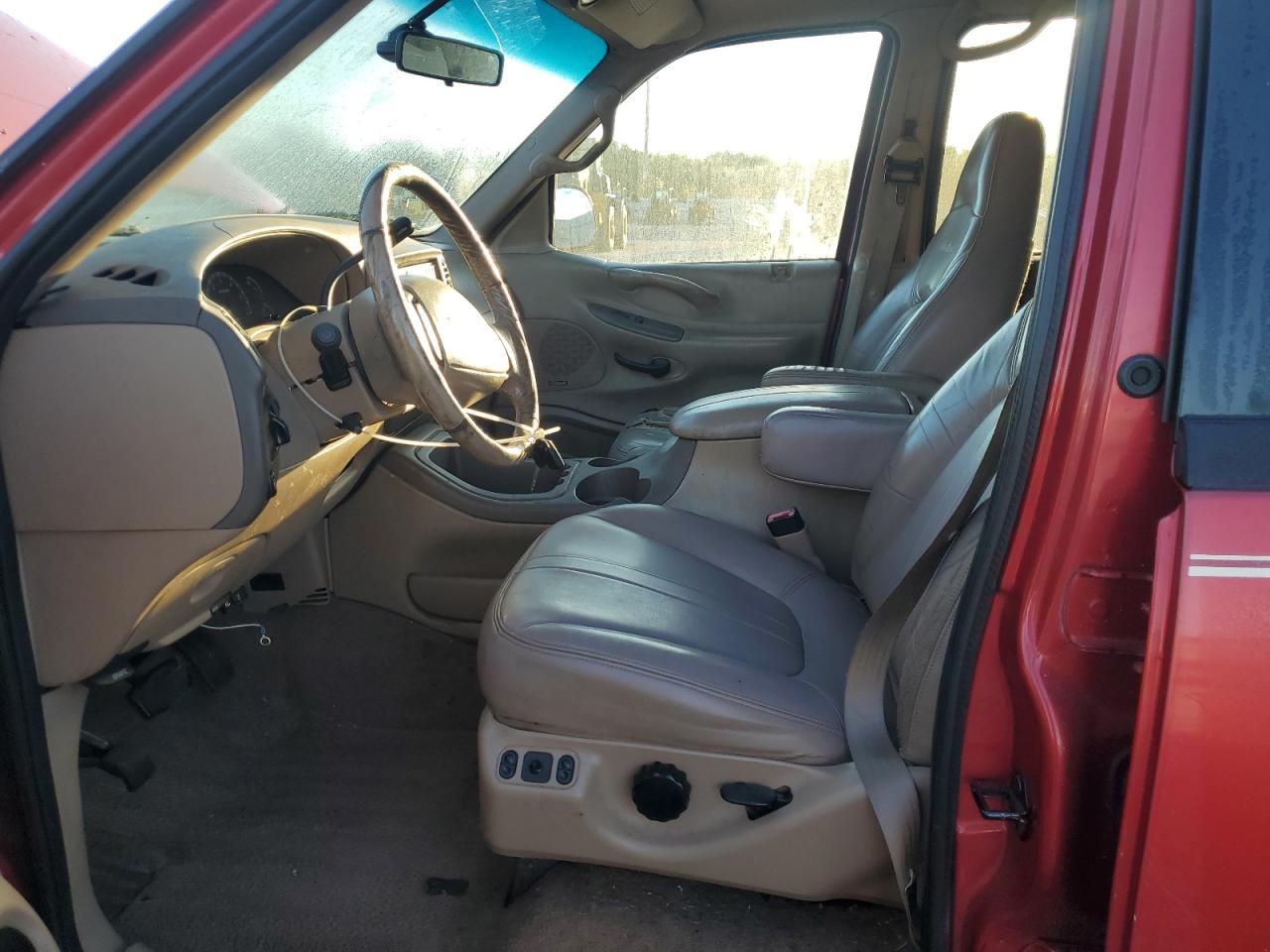 1999 Ford Expedition VIN: 1FMRU17L2XLC10962 Lot: 85842155